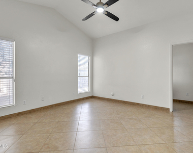 8834 W Purdue Avenue - Photo Thumbnail 18