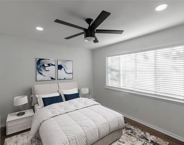 5921 Gaston Avenue - Photo Thumbnail 18