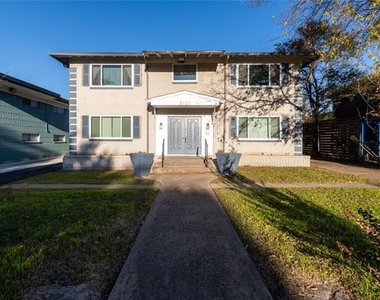 5921 Gaston Avenue - Photo Thumbnail 13