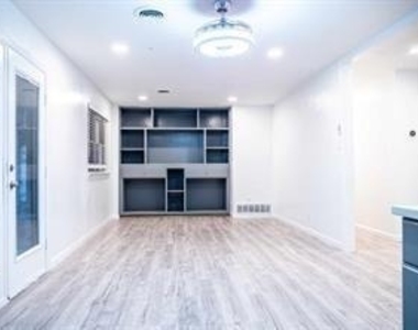 65 Somerset Terrace - Photo Thumbnail 4