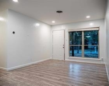 65 Somerset Terrace - Photo Thumbnail 3