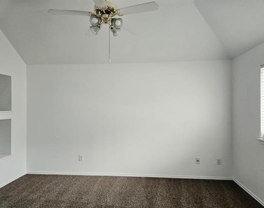 2040 Londonderry Drive - Photo Thumbnail 25