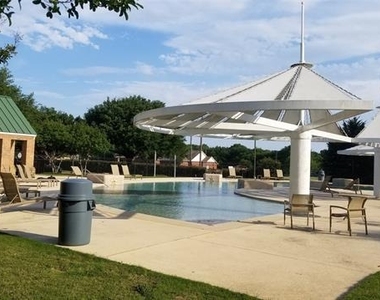 2040 Londonderry Drive - Photo Thumbnail 28