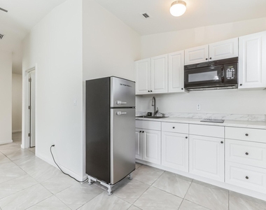 13961 Sw 156th Terrace - Photo Thumbnail 4