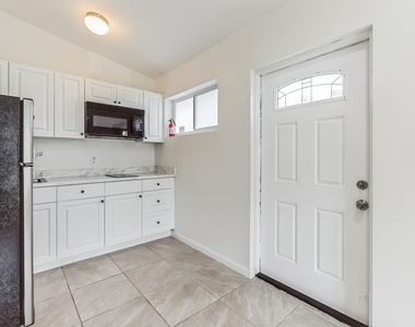13961 Sw 156th Terrace - Photo Thumbnail 2