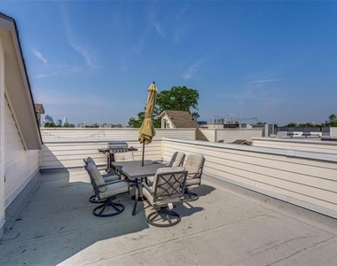 1932 Landon Lane - Photo Thumbnail 2
