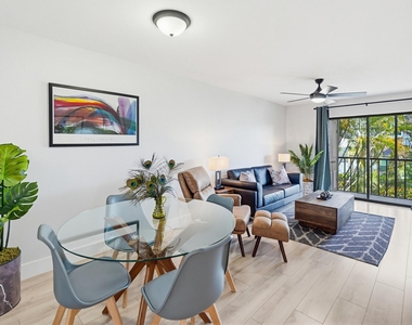 7245 Golf Colony Court - Photo Thumbnail 4