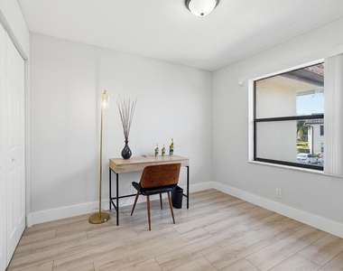 7245 Golf Colony Court - Photo Thumbnail 13