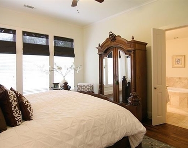 6516 Del Norte Lane - Photo Thumbnail 10