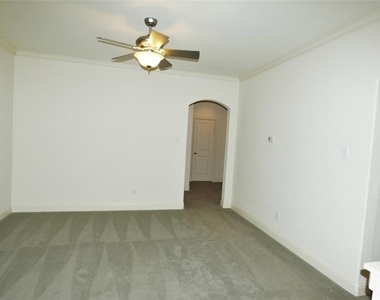6516 Del Norte Lane - Photo Thumbnail 17