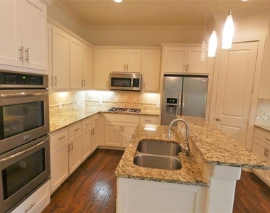6516 Del Norte Lane - Photo Thumbnail 4