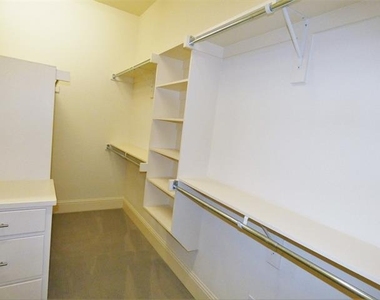 6516 Del Norte Lane - Photo Thumbnail 14