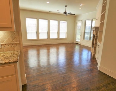 6516 Del Norte Lane - Photo Thumbnail 8