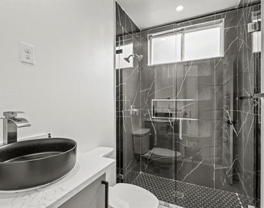 3424 Ladd Street - Photo Thumbnail 11