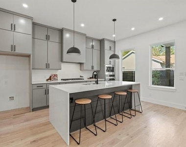 3424 Ladd Street - Photo Thumbnail 5