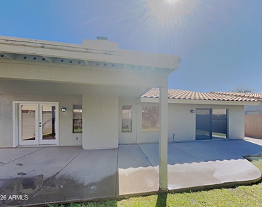 7246 E Naranja Avenue - Photo Thumbnail 16
