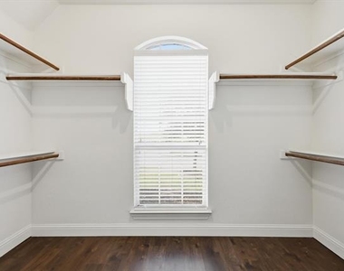 3600 Bright Star Way - Photo Thumbnail 16