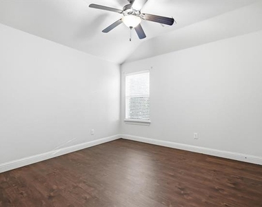 3600 Bright Star Way - Photo Thumbnail 20