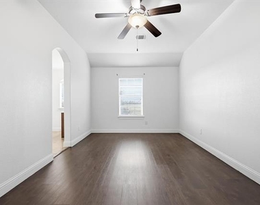 3600 Bright Star Way - Photo Thumbnail 23