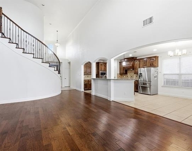3600 Bright Star Way - Photo Thumbnail 4