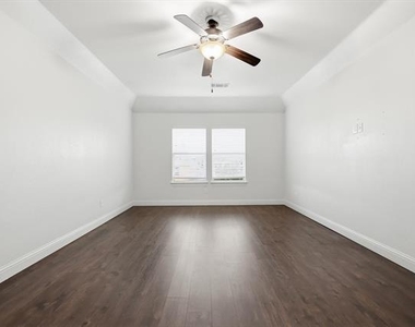 3600 Bright Star Way - Photo Thumbnail 18