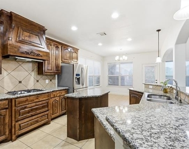 3600 Bright Star Way - Photo Thumbnail 7
