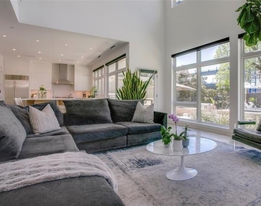 2215 Madera Street - Photo Thumbnail 8
