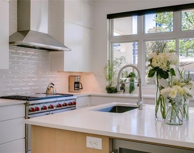 2215 Madera Street - Photo Thumbnail 14