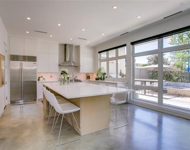 2215 Madera Street - Photo Thumbnail 9