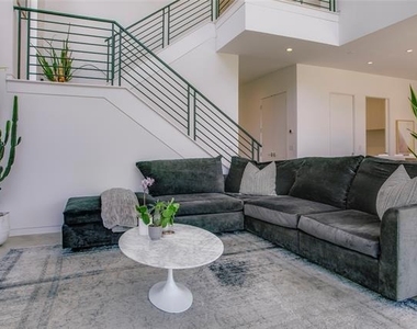 2215 Madera Street - Photo Thumbnail 7