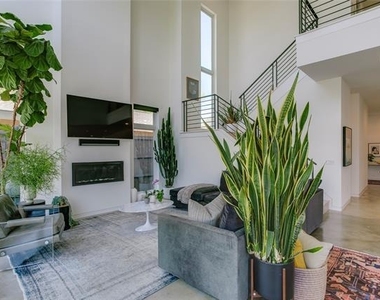 2215 Madera Street - Photo Thumbnail 5