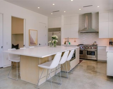 2215 Madera Street - Photo Thumbnail 16
