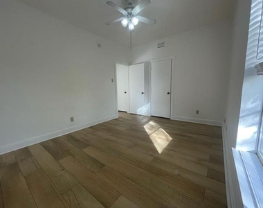 202 S Willomet Avenue - Photo Thumbnail 5