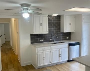 202 S Willomet Avenue - Photo Thumbnail 8