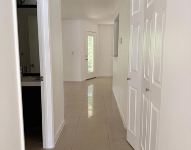 815 West Boynton Beach Boulevard - Photo Thumbnail 12