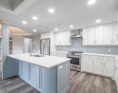 3508 Brees Street - Photo Thumbnail 8