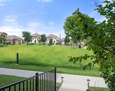 1716 Elise Lane - Photo Thumbnail 5