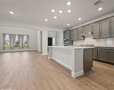1716 Elise Lane - Photo Thumbnail 17