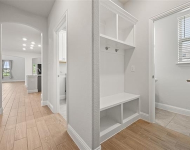 1716 Elise Lane - Photo Thumbnail 22