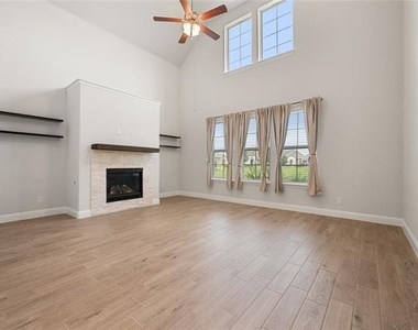 1716 Elise Lane - Photo Thumbnail 11