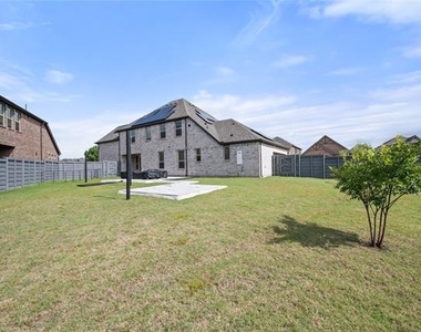 1716 Elise Lane - Photo Thumbnail 8