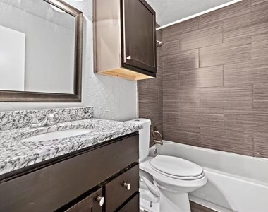 5414 Reiger Avenue - Photo Thumbnail 2