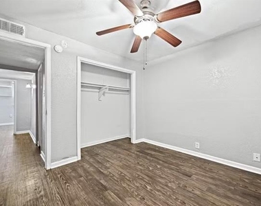 5414 Reiger Avenue - Photo Thumbnail 9