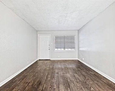 5414 Reiger Avenue - Photo Thumbnail 4