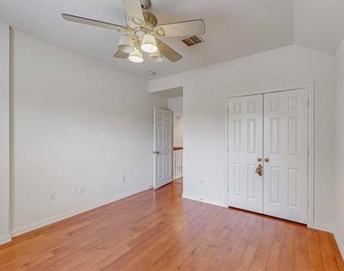4428 Stromboli Drive - Photo Thumbnail 36