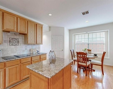 4428 Stromboli Drive - Photo Thumbnail 12