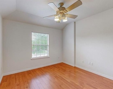 4428 Stromboli Drive - Photo Thumbnail 35