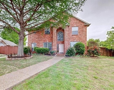 4428 Stromboli Drive - Photo Thumbnail 2