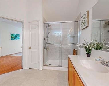 4428 Stromboli Drive - Photo Thumbnail 24