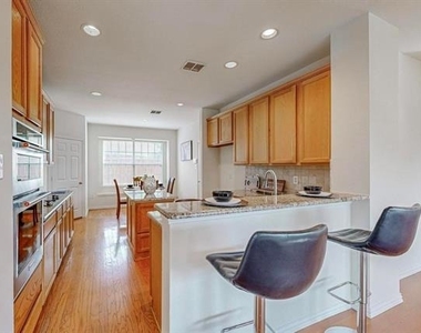 4428 Stromboli Drive - Photo Thumbnail 10